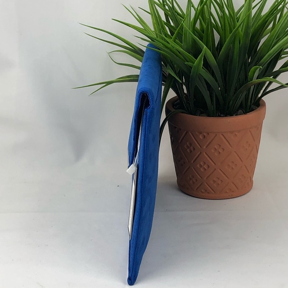 Charming Taylor vibrant clutch - Picture 2 of 8